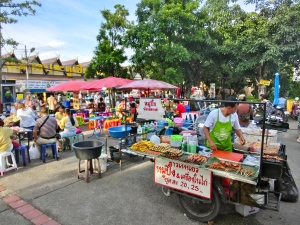Food stalls at the entrance to the walking market